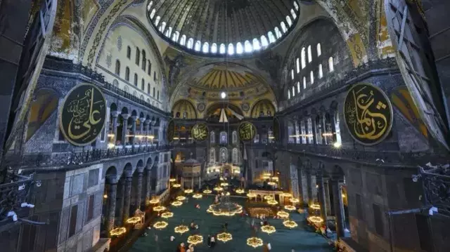 Ayasofya-i Kebir Camii 40 milyon ziyaretçiyle rekor kırdı