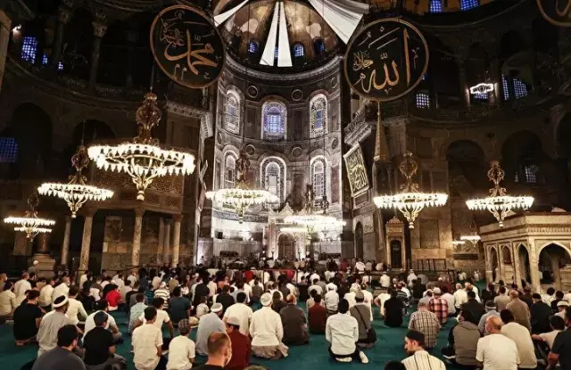 Ayasofya-i Kebir Camii 40 milyon ziyaretçiyle rekor kırdı