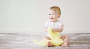 Bebekler Ne Zaman Oturur? Gelişim Sürecine Göre Aylık Oturma Rehberi