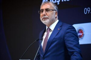 Vedat Işıkhan’dan Kanser Hastalarına Müjde: 5 İmmünoterapi İlacı SGK Kapsamında