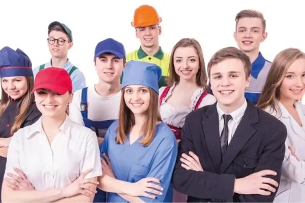 2024'ün En Çok Kazandıran ve Kolay İş Bulunan Meslekleri Belli Oldu