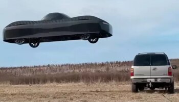 Trafik sorununa devrim niteliğinde çözüm! Uçan elektrikli otomobil 2026’da yollarda