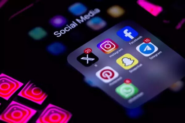 15 Yaş Altına İnternet Düzenlemesi Geliyor Bakan Göktaş Tarih Verdi