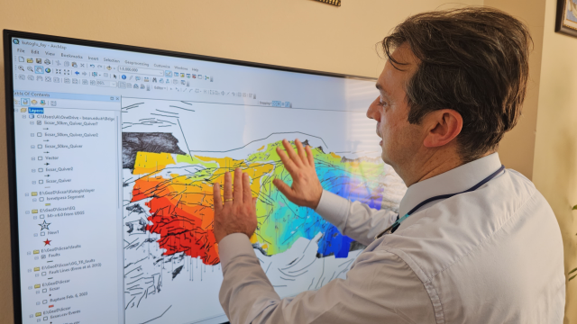 Araştırma tam 3 yıl sürdü, ilk kez tespit edildi: Türkiye ikiye bölünebilir! Araştırma tam 3 yıl sürdü, ilk kez tespit edildi: Türkiye ikiye bölünebilir!