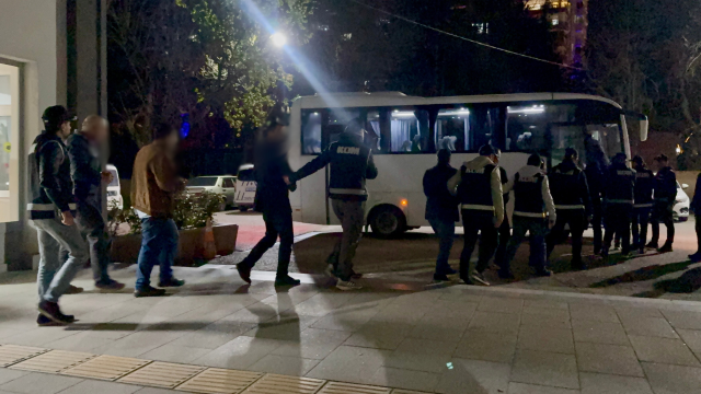 Ehliyet almak için yaptıkları şeytanın aklına gelmez! Yapay zekayı bile kullandılar Ehliyet almak için yaptıkları şeytanın aklına gelmez! Yapay zekayı bile kullandılar