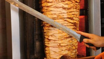 Türkiye’de En Çok Sipariş Edilen Yemekler Açıklandı: Hamburger Zirvede, Tavuk Döner Geriledi