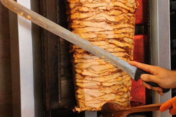 Türkiye’de En Çok Sipariş Edilen Yemekler Açıklandı: Hamburger Zirvede, Tavuk Döner Geriledi