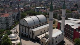 Bursa’da Kubbesi Sunroof Gibi Açılan Cami