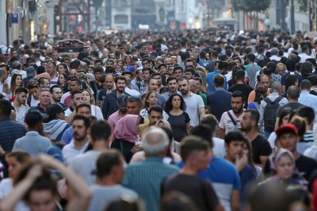 Türkiye’de yaşam süresi değişti: Kadınlar, erkeklerden daha uzun yaşıyor