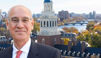 Harvard Tarihinde Bir İlk! Türk Profesör Rıfat Atun